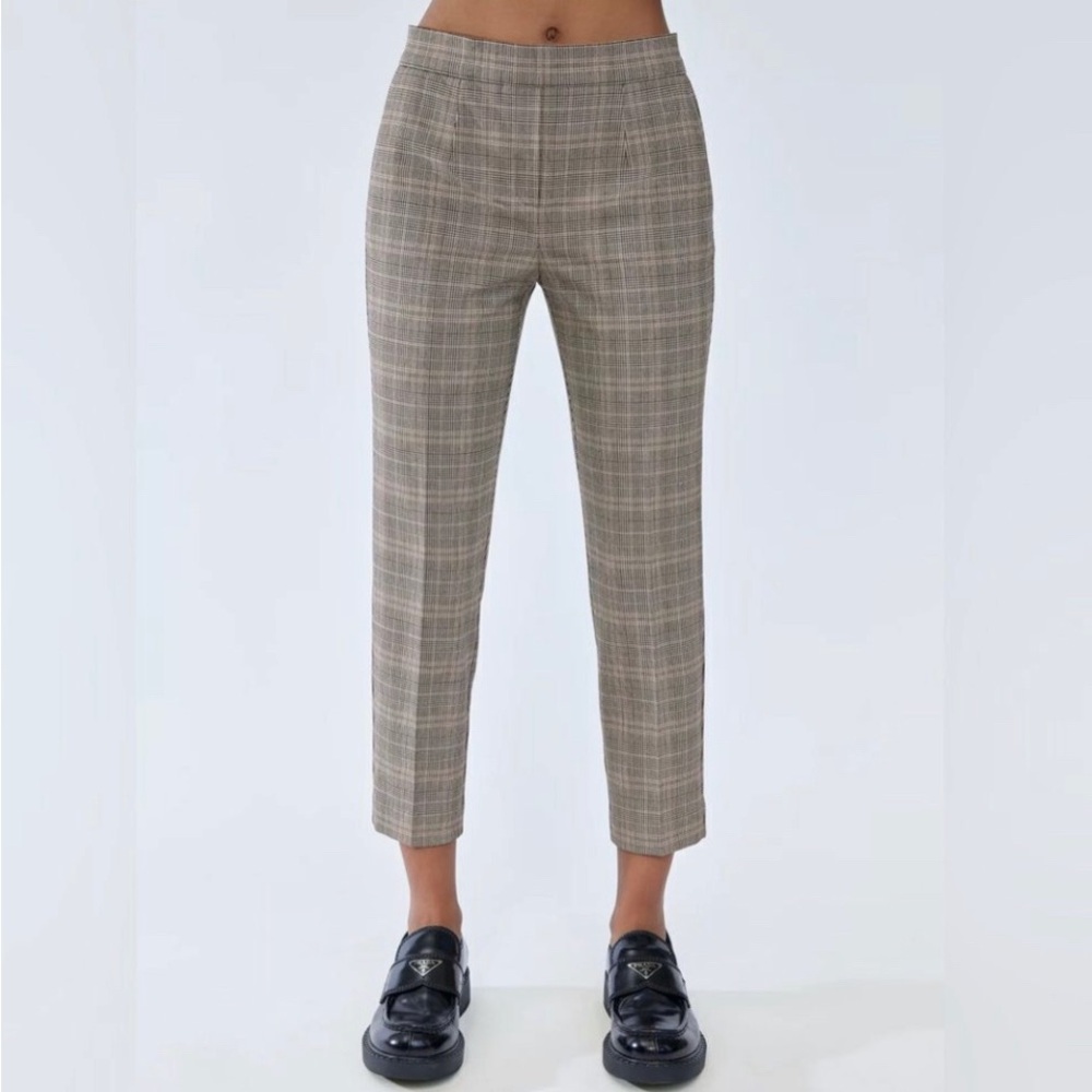 Aritzia Babaton Conan Pull On Business casual plaid Office Pant